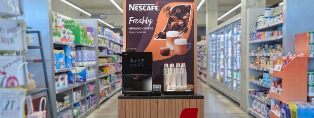 machine-à-café-professionnelle-automatique-nescafé-supermarché-et-magasin-de-proximité
