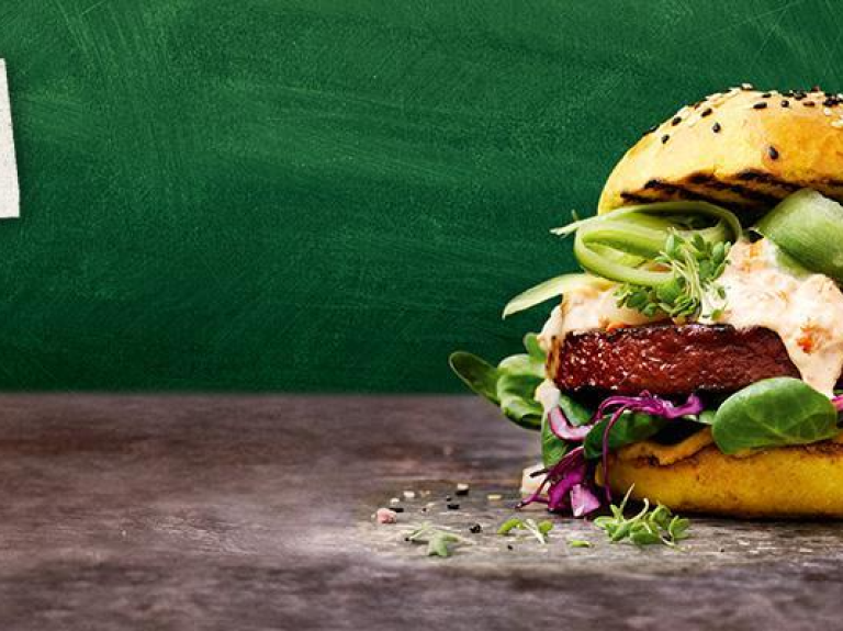 pr23888_nestle_incredible_burger_table_ext_39_ext_0