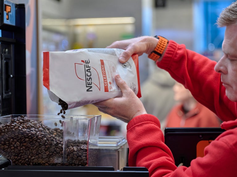 solution-machine-à-café-grain-professionnelle-supermarché-magasin-de-proximité