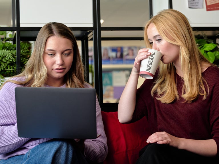 café-étudiants-machine-à-café-grain-professionnelle-écoles-et-universités