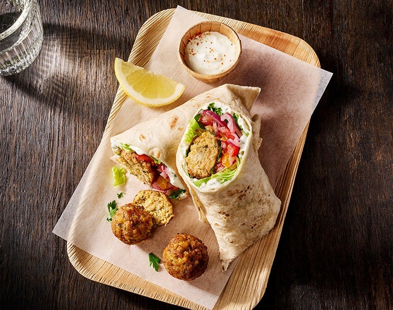 falafel streetfood style wrap