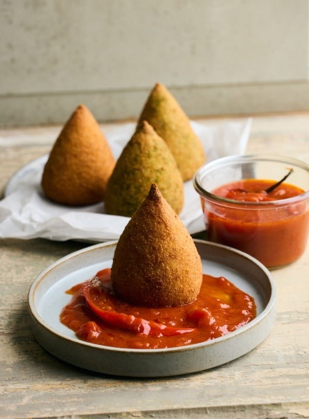 Arancini, sauce tomate épicée avec le Sugo di Pomodoro Rustico Buitoni®